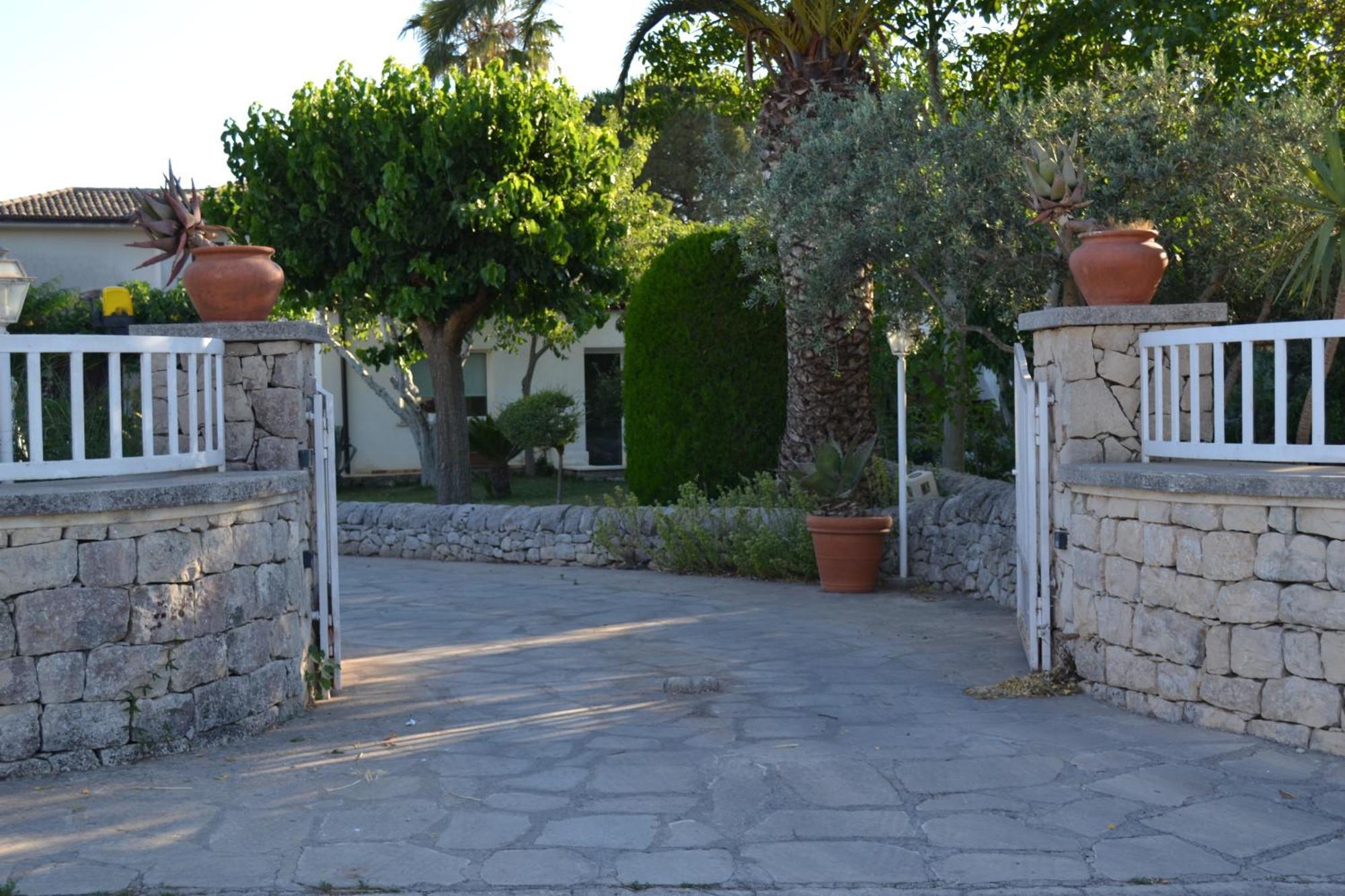 Casa Degli Avi Don Neli, Immersa Nella Natura Modica Exteriör bild