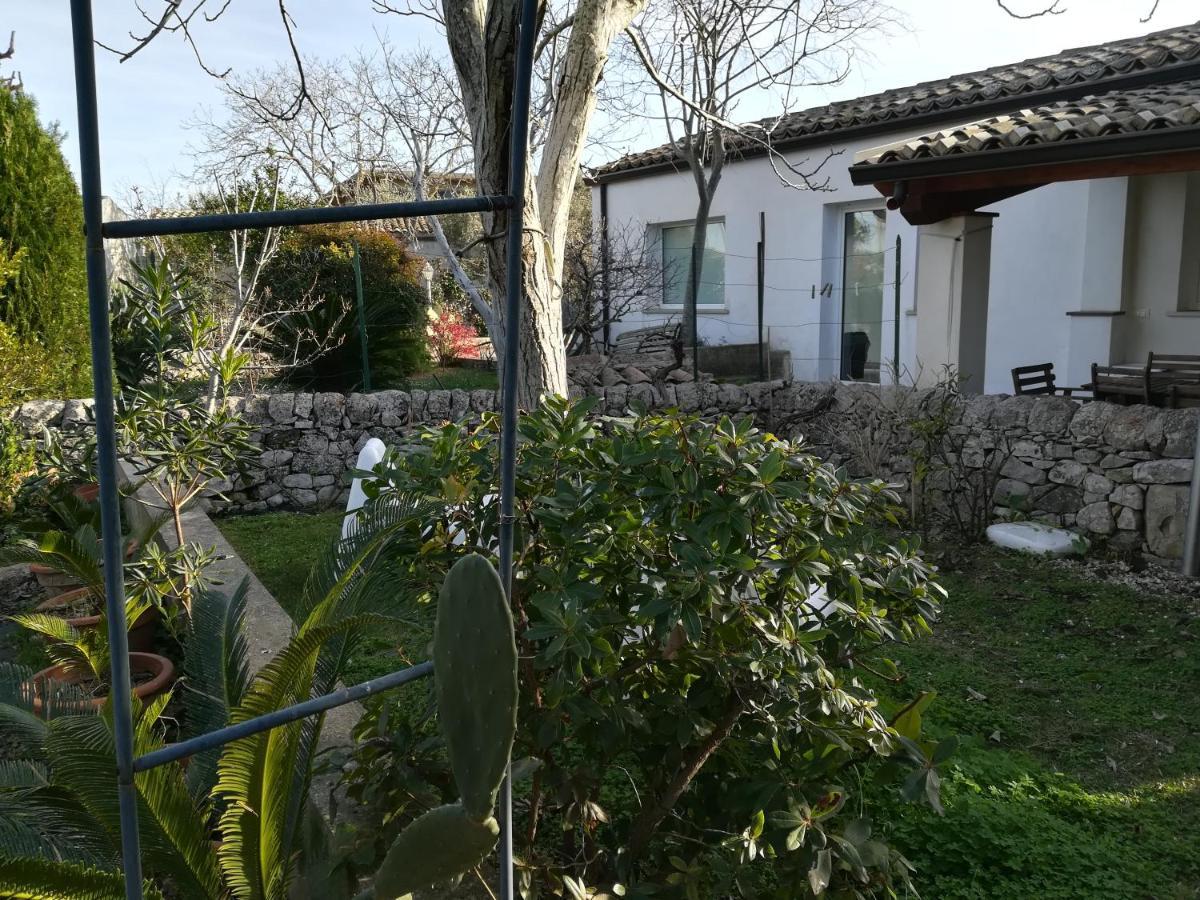 Casa Degli Avi Don Neli, Immersa Nella Natura Modica Exteriör bild
